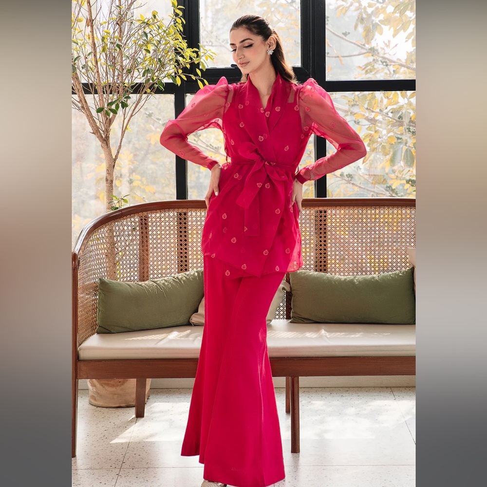 Chic fucshia 3 Piece Suit